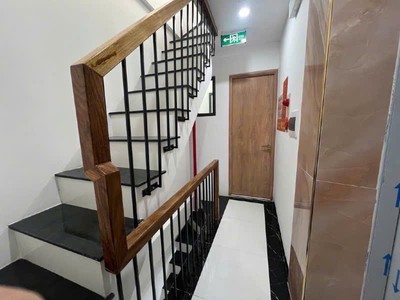 Bán tòà chung cư mini 60m2 7 tầng 16 phòng khép kín giá 12,7 tỷ ngõ thông 0