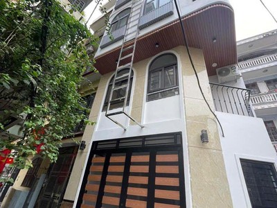 Bán tòà chung cư mini 60m2 7 tầng 16 phòng khép kín giá 12,7 tỷ ngõ thông 4