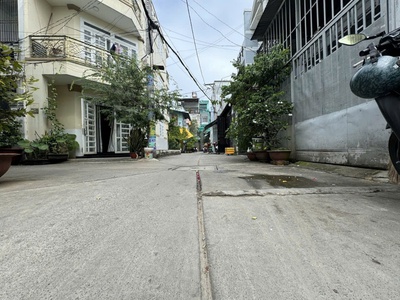 Siêu phẩm  nhà đ số 8 bhh b giáp tân phú hxh 10 m ra mặt tiền 77m2,2 tầng nhỉnh 4 tỷ 0