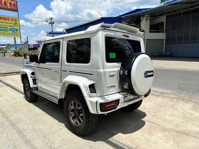 Bán xe Suzuki Jimny 2024 1.5L 4x4 AT màu trắng. 5