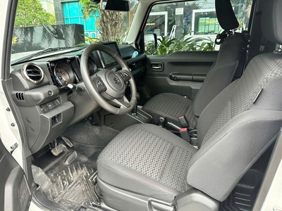 Bán xe Suzuki Jimny 2024 1.5L 4x4 AT màu trắng. 7