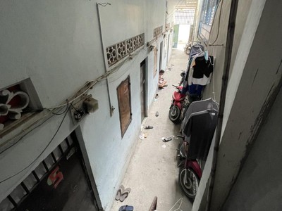 Bán gấp dãy trọ 2 tầng,120m2 , hẻm xe tải gần ngay ngã tư thủ đức,9.x tỷ 2