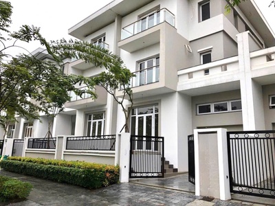 Biệt thự đẳng cấp ciputra, tây hồ   180m x 4 tầng   mặt tiền 9m   nội thất gỗ quý   89 tỷ 0