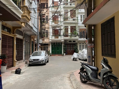 Bán nhà phân lô liền kề khu đền bù Kim Mã đường Hồng Hà - Diện tích 40m2 - Giá 13 tỷ 1