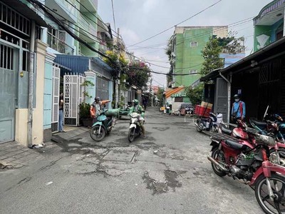 Bán nhà hẻm xe hơi đỗ cửa quận 8, hẻm hông chợ bình đông 0