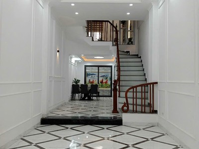 Bán nhà 5 tầng cổ điển a - tứ hiệp - thanh trì - 600m ra chợ tứ hiệp 3