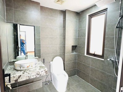 Nhà mới- ô tô vào nhà  bát khối 36m2 x 6 tầng mặt tiền  5m, 6.45 tỷ long biên. 1