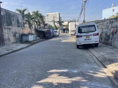 Hàng thơm đầu tư nhà cấp 4 chính chủ một đời đường nhựa 8m gần chợ bắp giáp q12. 1