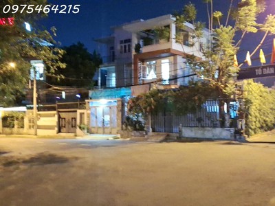 Bán lô góc 3 mặt tiền   525m    ngang 15m   dòng tiền sẵn   chỉ 43 tỷ  vị trí: đường 106, tăng 0