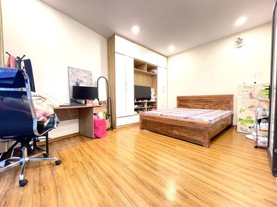 Nhà mới ngọc thụy-long biên 61m2 x 4 tầng mặt tiền 10m,8.8 tỷ . 0