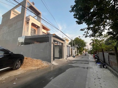 Bán nhà tại phường định hòa , thủ dầu 1 0