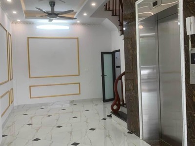 Bán nhà ngõ 51 quang tiến, đại mỗ, nam từ :liêm dt 70m, 5 tầng, giá 6,8 tỷ. 2