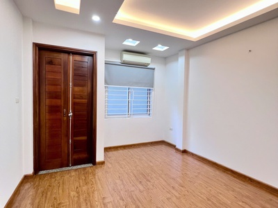 Bán nhà mặt phố cự lộc thanh xuân 40 m 6 tầng thang máy nhà đẹp ở ngay roayal city - hơn 12 tỷ lh 4