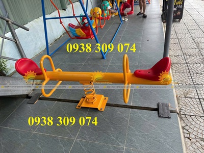 Bập bênh lò xo, bập bênh sắt , bập bênh ngoài trời giá rẻ 3