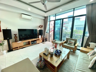 Bán nhà phân lô kim đồng, hoàng mai, 40 m2 , 5 tầng, mặt tiền 4,2 m, giá 13,5 tỷ, 1