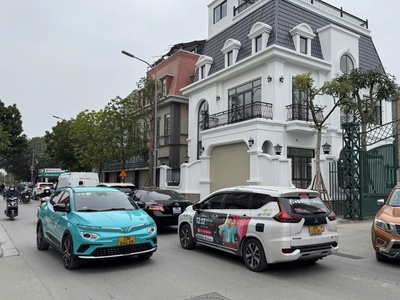 Gia đình bán căn biệt thự đơn lập 3 mặt đường, kinh doanh tốt gần aeon malls hà đông 2