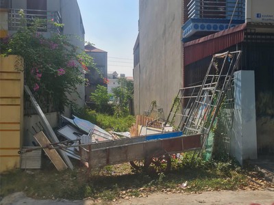 Bán đất giữa thị trấn neo, yên dũng, bắc giang. 110m2- mt 5m. giá 2,2 tỷ 0