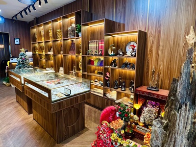 Chính chủ sang nhượng nhanh toàn bộ cửa hàng trầm hương tại 74 phố hào nam, chợ dừa, đống đa, hà nội 1
