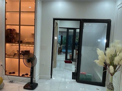 Bán nhà trung tâm quận thanh xuân phân lô ô tô ngủ trong nhà - thang máy nhập khẩu  2 thoáng lh 3