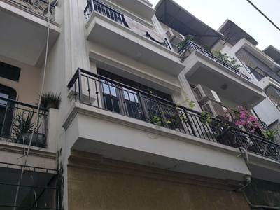 Bán nhà trung tâm quận thanh xuân phân lô ô tô ngủ trong nhà - thang máy nhập khẩu  2 thoáng lh 0