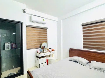 Nhà đẹp ngõ rộng thượng thanh 71m2,3 tầng mặt tiền 4m, 8.8 tỷ long biên. 0