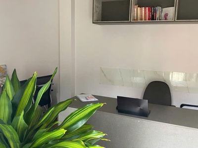 Nhà dân xây đẹp full  nội thất  sài đồng 47m2  x 5 tầng mặt tiền 10m, 9.6 tỷ long biên. 2