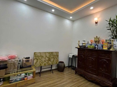 Bán nhà giảng võ 50m ra phố - sổ đỏ 56m x 5t nhà gđ xây còn mới - ô chờ thang máy 3