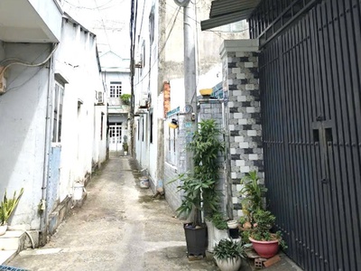 Nhà nhỏ giá rẻ dể mua, bình trưng tây, quận2, dt 30m2 chỉ 2 ty hơn. 0