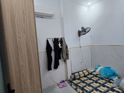 Bán gấp nhà giá mềm nhất quận tân phú: 5.2 tỷ - đường tân thắng- dt: 51.2m - 3.2mx16m - 1 trệt- 1 1