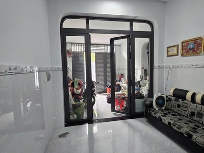 Bán gấp nhà giá mềm nhất quận tân phú: 5.2 tỷ - đường tân thắng- dt: 51.2m - 3.2mx16m - 1 trệt- 1 0