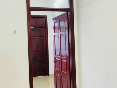 Bán nhà 3 tầng mặt phố Đoàn Thị Điểm, ph Quang Trung, TP HD, 39m2, mt 3.7m, 3 ngủ, 2 vs 8