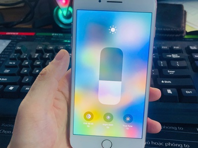 Iphone 8 plus zin đẹp 64gb Gold giá rẻ 1