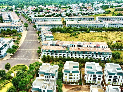 Biệt thự song lập 2 mặt tiền 250m2, view hồ, sẵn sổ giá tốt 2