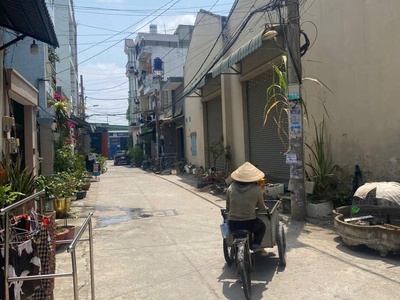 Nhà hẻm 2// đường số 6, Bình Hưng Hòa B dt 64m2 1 lầu 2pn 3wc giá 4 tỷ 5