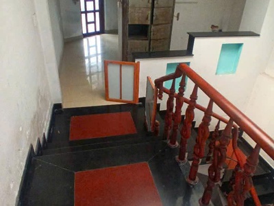 Nhà sang trọng 1 trệt 1 lửng 3 lầu 4mx22m trung mỹ tây 19 ngay tô ký 6