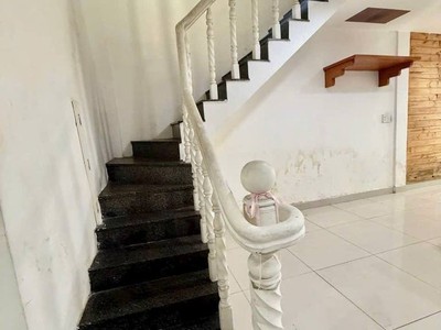 Bán nhà HXH gần Chợ Bà Chiểu 2 tầng BTCT 68m2 chỉ hơn 6 tỷ 4