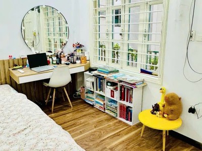 Chính chủ cần tiền bán gấp nhà phố hồ tùng mậu cầu giấy 40m2 x 5 tầng nhỉnh 8 tỷ ô tô kd 1