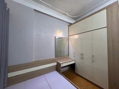 Chính chủ cần bán nhà phố dịch vọng hậu quận cầu giấy 40m2 x 5 tầng nhỉnh 9 tỷ ô tô kd 4