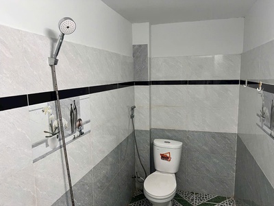 Nhà hẻm ấp Bình Hữu 1, xã Đức Hòa Thượng dt 215m2 2pn 1wc giá 1,7 tỷ 5