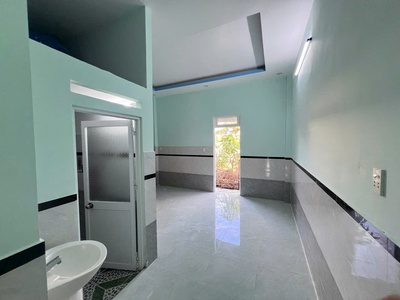 Nhà hẻm ấp Bình Hữu 1, xã Đức Hòa Thượng dt 215m2 2pn 1wc giá 1,7 tỷ 7