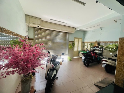 Chủ định cư gấp bán nhà mặt phố 5 tầng nguyễn văn đậu bình thạnh ngang hiếm 6m giá 23.5 tỷ 2