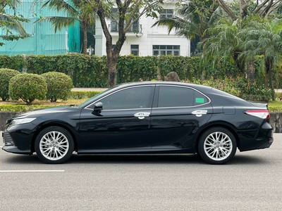 Bán xe Toyota Camry 2.5Q 2021, màu đen. 2