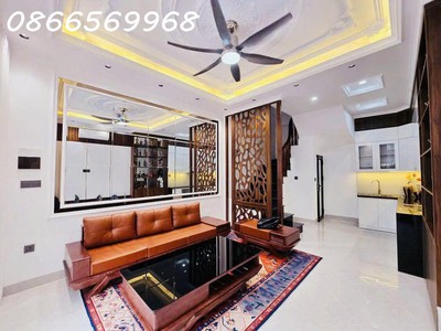 Nhà mới đẹp   trung tâm cầu giấy   32m  x 5 tầng   full nội thất   giá 8.5 tỷ 0