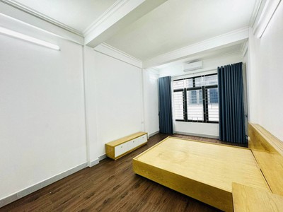 Chính chủ nhờ bán trung tâm thanh xuân, 30m2, 4 tầng, ngõ ô tô tránh thông rộng bàn cờ giá 8.4 tỷ 1