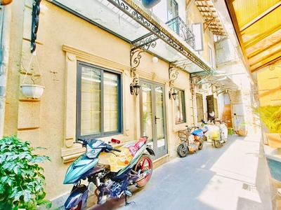 Nhờ đăng bán hộ căn nhà cạnh hàng mã 45m2, mặt tiền 6m, sử dụng hơn 100m2, một bước ra phố. 0