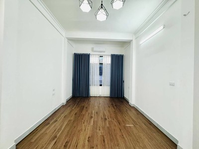 Chính chủ nhờ bán trung tâm thanh xuân, 30m2, 4 tầng, ngõ ô tô tránh thông rộng bàn cờ giá 8.4 tỷ 3