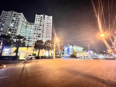 Mặt tiền xây căn hộ dịch vụ   spa   vp cty   khu bình chiểu hot zone 0