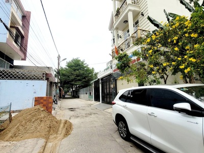 Bán nhà 2 tầng hẻm xe tải 64m2 4 16 khu vip hoàng diệu 2 linh trung thủ đức chỉ 5.4 tỷ cực hiếm 0