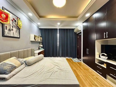 Bán khách sạn 17pn vạn hạnh mall , sư vạn hạnh, q10, 5x17m, hđ 105 triệu/ tháng giá 37 tỷ 3