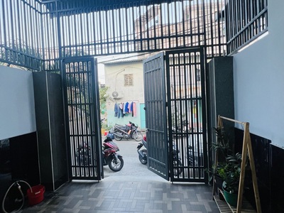 Hl73 bán gấp nhà hẻm xe tải hương lộ 2  73m2, 2 tầng  chỉ 5.x tỷ tl 4